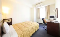 Urban Hotel Tokyo Fuchu Nishiguchi Hotel in zona Shiraitodai Railway Station