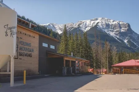 Folding Mountain Chalet - Jasper East