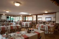 Summit Lodge - breakfast