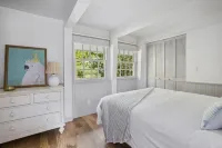 Elegant Vacation Home with Hot Tub and Fire Pit - Exquisite Retreat