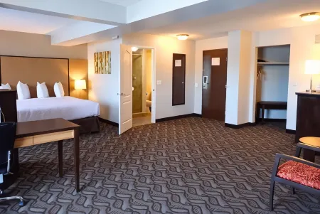 Days Inn by Wyndham Airdrie Отели в г. Эйрдри