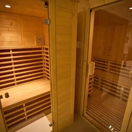 Jade Hotel-Ezüsthíd Hotel