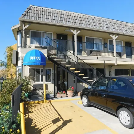 Continental Lodge