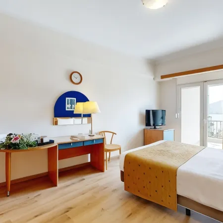 Lucy Hotel