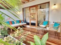Seaside Dhigurah - parking