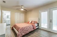 Amazing 4 bedroom house w/full amanities,close to hospitals/shopping/city center