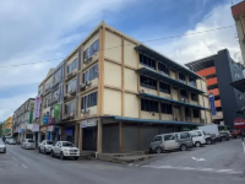 Loft Pals Urbanstay Hotels in Kapit