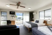 Jasmine Court Motel - ที่มีที่จอดรถ