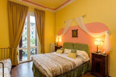 Viareggio Old Style Sea View Hotels near Bagno Teresa