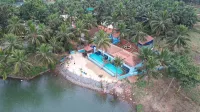 Blue Lagoon Homestay