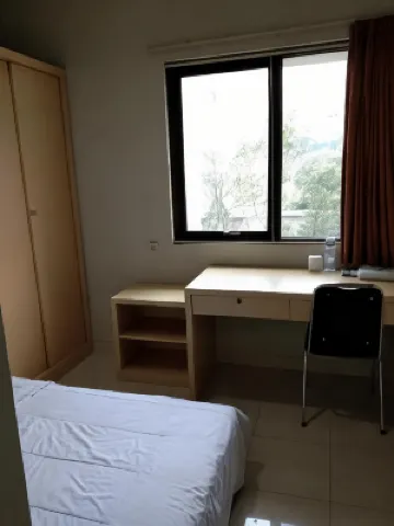 J Residence Hostel Ciumbuleuit โรงแรมใน