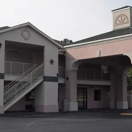 Country Hearth Inn & Suites Augusta