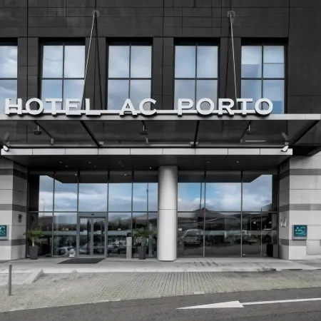 AC Hotel Porto Отели рядом с достопримечательностью «Parque de São Roque»