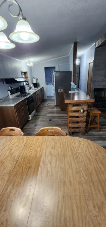 Newly remodeled home that is perfect for outdoor loving groups! Отели в г. Гринленд Тауншип