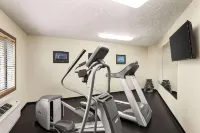 AmericInn by Wyndham Sauk Centre - Gym