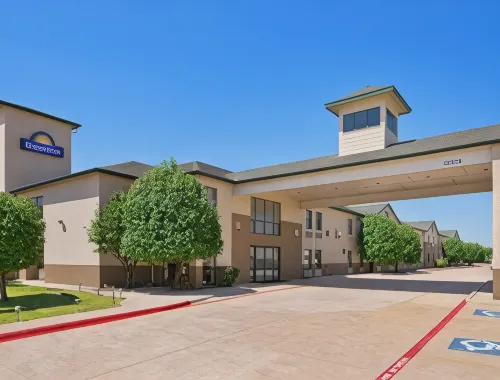 Arya Inn & Suites Hotels in Farmers Branch