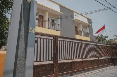 เรดดอร์ซ ชาเรียะห์ ใกล้กับปาโฮมาน สเตเดียม ลัมปุง โรงแรมใน