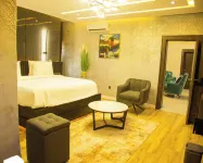 Fullbliss Hotel and Suites - Balkon