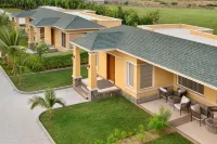 Hawthorn Suites by Wyndham Dwarka فنادق في 