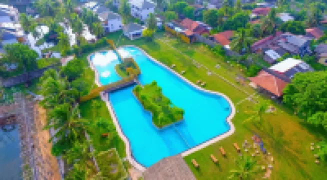 アマルナ リゾーツ