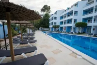 Galdana Gardens - Pools
