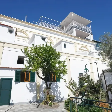 Hotel Torre Saracena