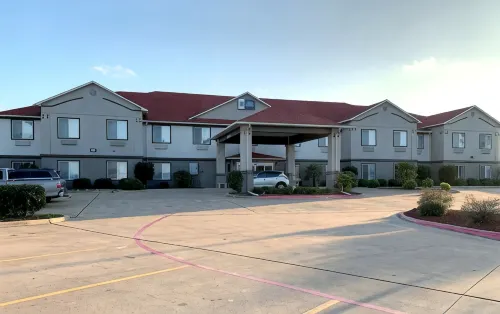 Best Western Limestone Inn  Suites