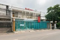 RedDoorz Near Cipinang Indah Mall