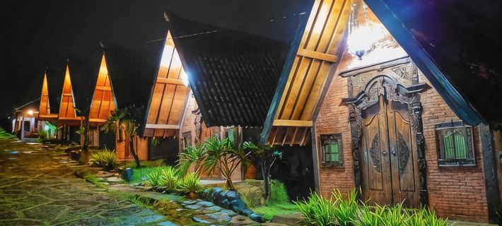 Villa Jabal Rahmah Syariah Hotels in Mojokerto Regency