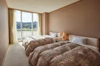 Kamogawa Country Hotel - balcony