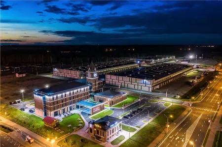 China Merchants Huashang Business Center