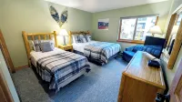 Remodeled Condo w/ FREE WiFi, Parking, Heated Pool, Hot Tubs, Skier Shuttles - piscina