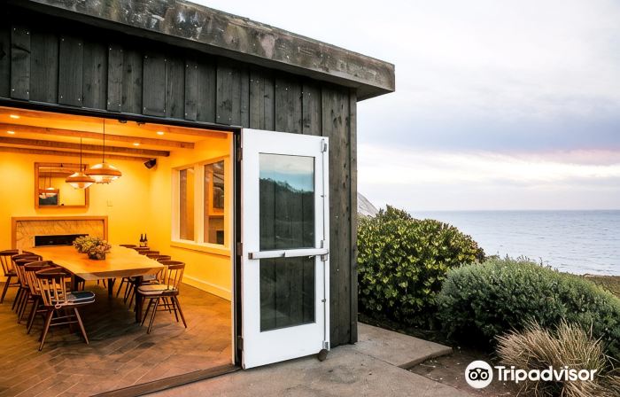 Timber Cove Resort