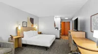 Spark by Hilton Shawnee - Gym