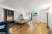 A Shore Thing! Spacious 4-bedroom house in lively Atlantic City - 4-نجوم