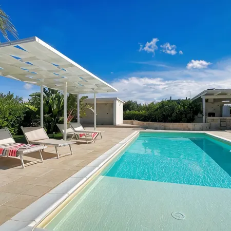 Malìa Holiday Villa Hotels in Conversano