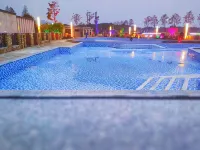 Mulan Water Town Hotel - Rooftop Pools