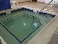 Microtel Inn & Suites by Wyndham Minot - Hot Tub