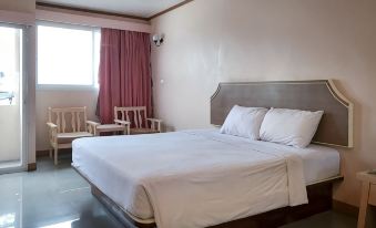 J Two S Pratunam Hotel