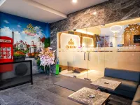 Queen Boutique Hotel Simpang Lima Hotéis em Candisari