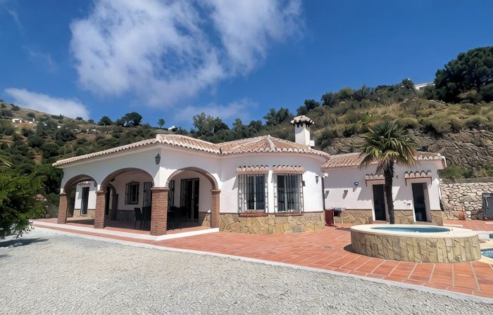 Andalusian detached villa with pool, sea & mountain views, and stunning sunsets