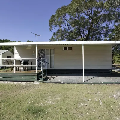 Ballina Beach Nature Resort Hotels near Shelly Beach