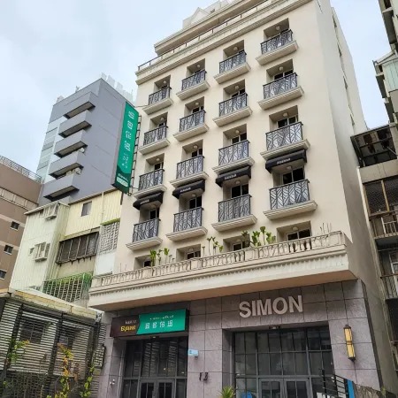 CHECK inn Express Taichung YiZhong Отели рядом с достопримечательностью «Стадион «Тайчжун»»