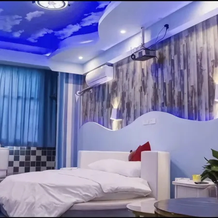 Chengcheng Junya Themed Homestay