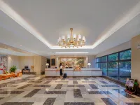 Vienna Hotel (Anqing Huaining Duxiu) - parking