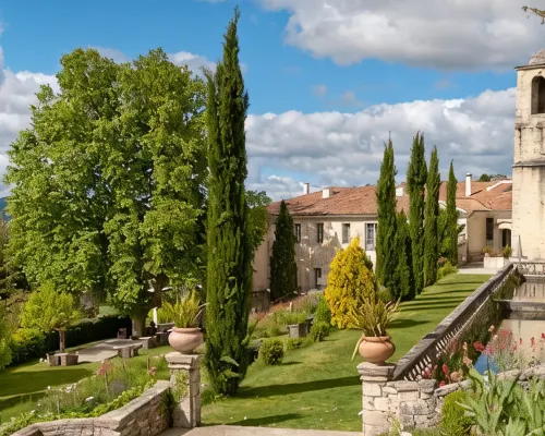 Le Couvent des Minimes Un Hôtel & Spa L'Occitane en Provence Hôtels à : Mane