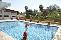 Monomotapa - Pool