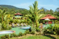 Arenal Waterfall Lodge - piscina