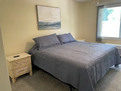 BEAUTIFUL IN TOWN! - 2 Bedroom 1 Bath on Rehoboth Ave.Walk to Beach and Shops! Hotels in 
