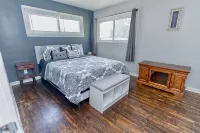 Cozy Pet Friendly 3BR - Fenced Yard - 1Mi HPU & DwnTwn - Furniture Market - 3-Star